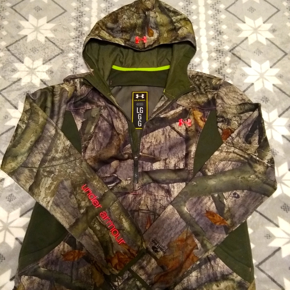 Women's Large Under Armour Mossy Oak Treestand Camo Scent Control Jacket